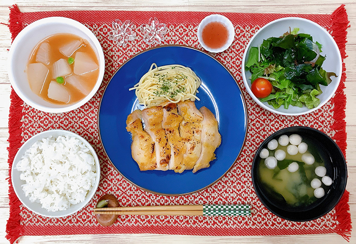 ⑦鶏モモ肉の味噌だれ焼き
